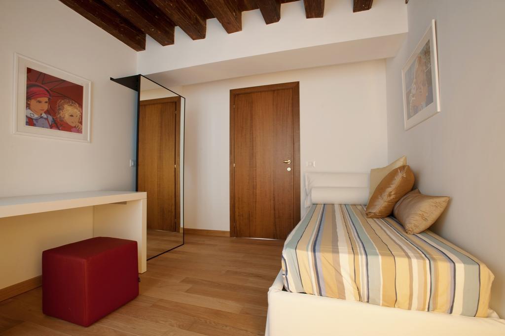 The Lion'S House Apt1 Venice Room photo